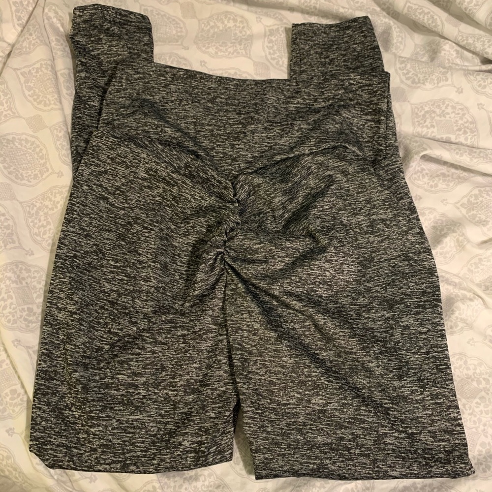 Scrunch booty leggings